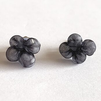 Quguriピアス「beads　黒粒」　の画像