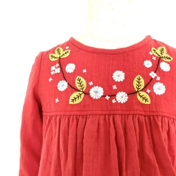 size80cm刺繍チュニックワンピース 赤くて小さい花の刺繍　の画像