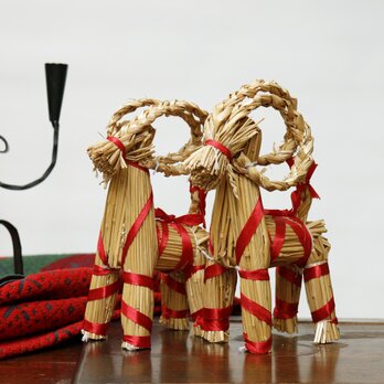 藁のオブジェ（クリスマス山羊）の画像