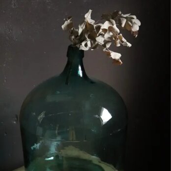 №136　古いデミジョンボトル/グリーン/ガラス瓶/花器/古道具/アンティーク/インテリアの画像