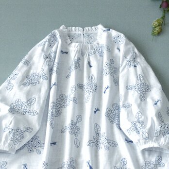 コットン100％紫陽花刺繡フリル衿ゆったり着られるシンプルなトップス♪の画像